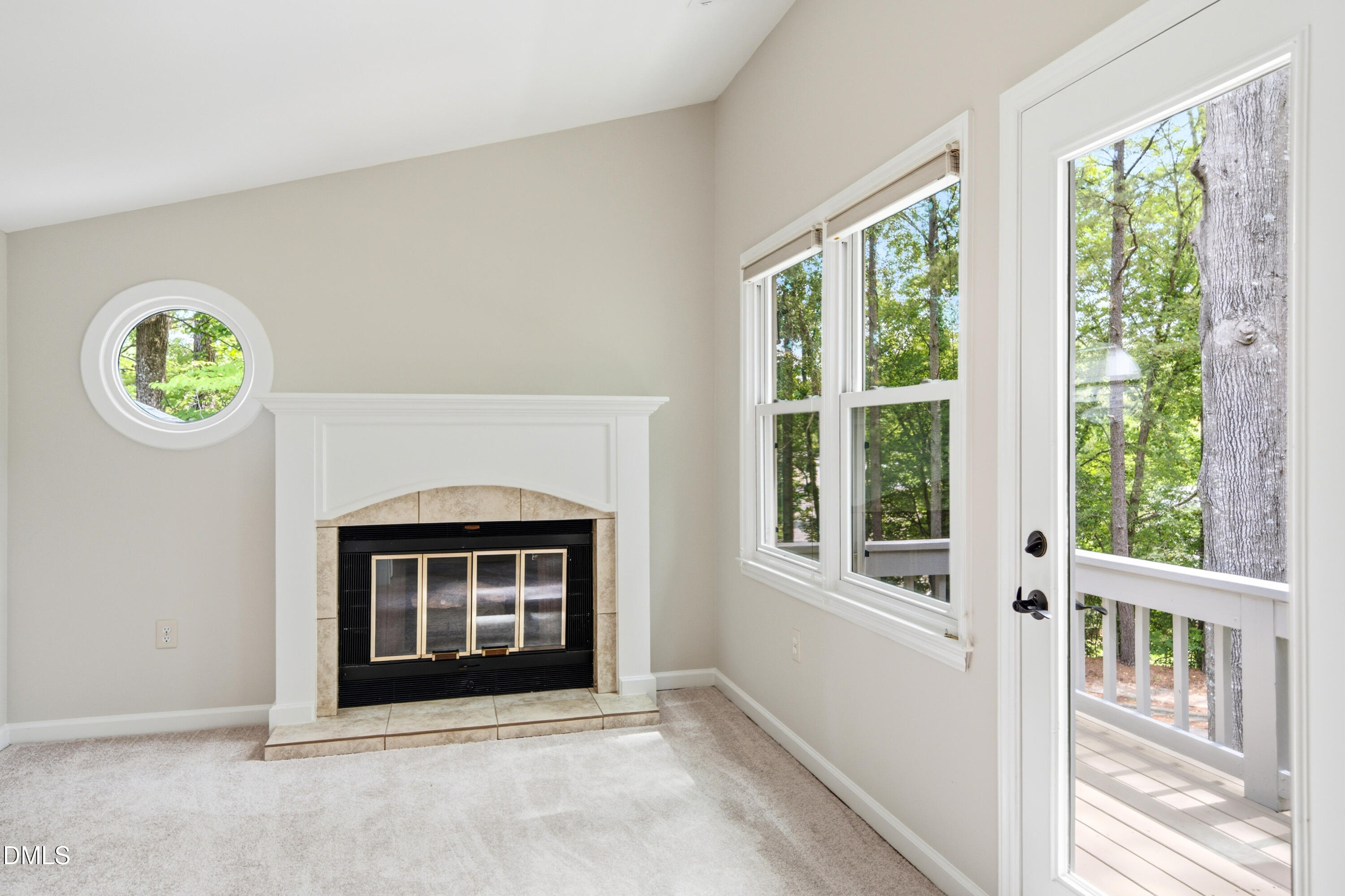 104 Tiercel Court