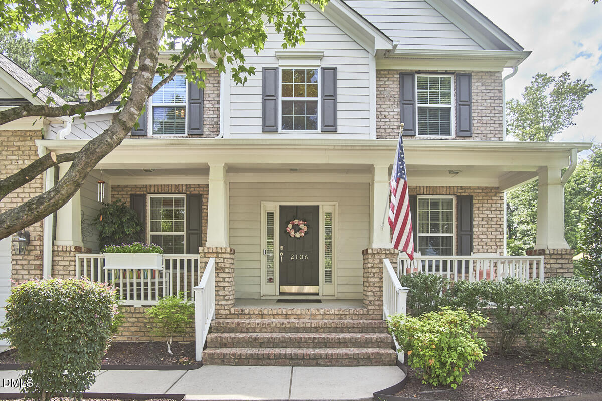 2106 Hemlock Hill Drive