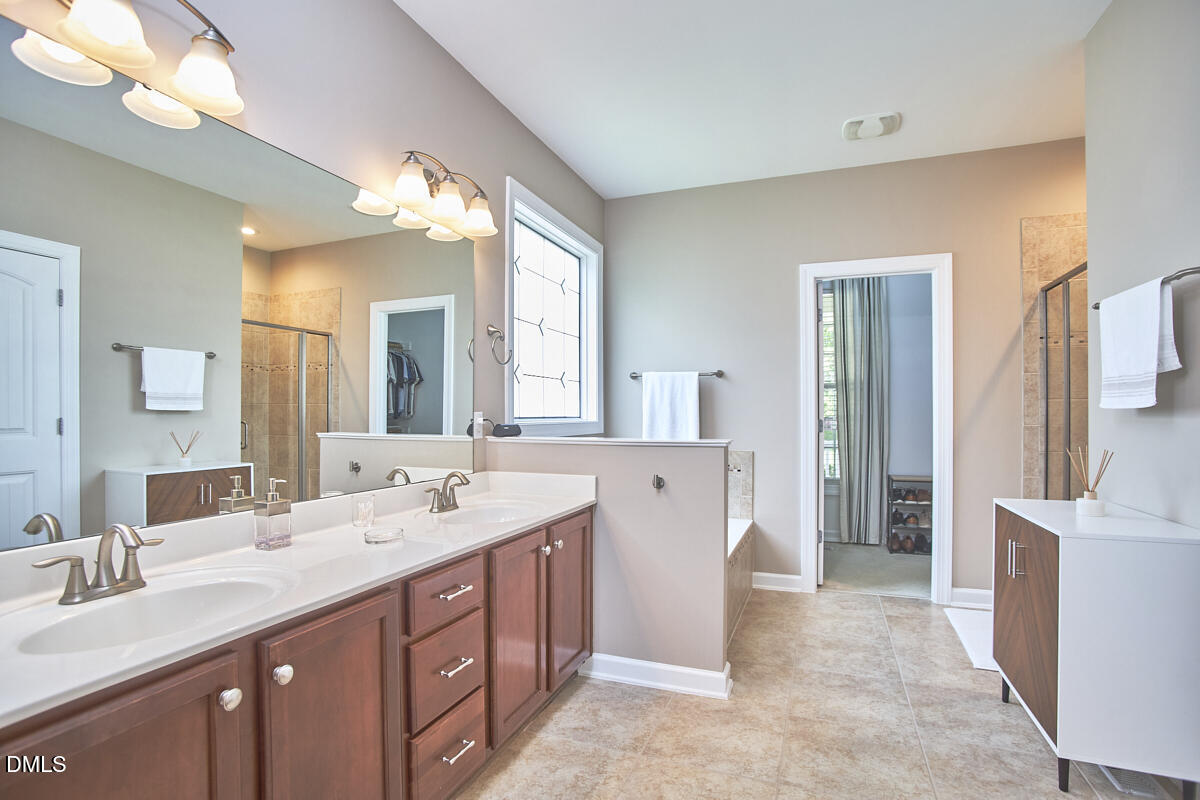 2106 Hemlock Hill Drive