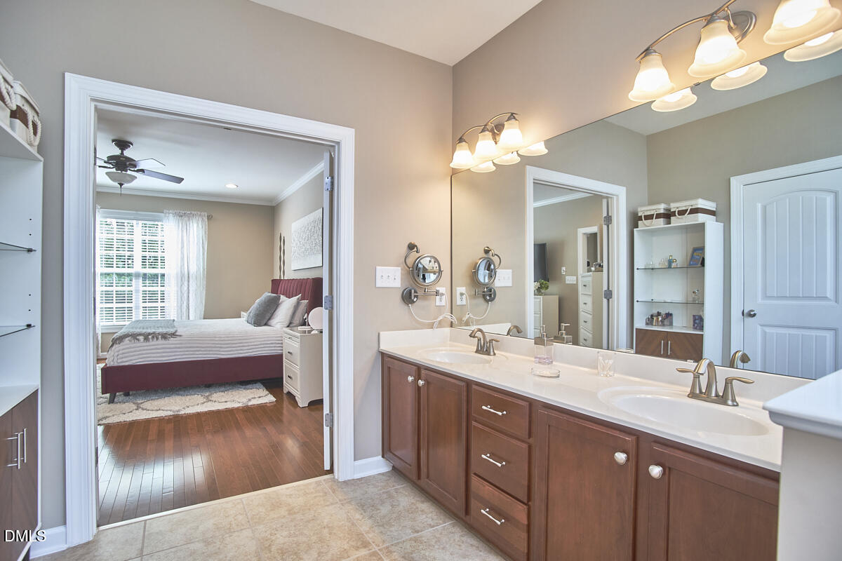 2106 Hemlock Hill Drive
