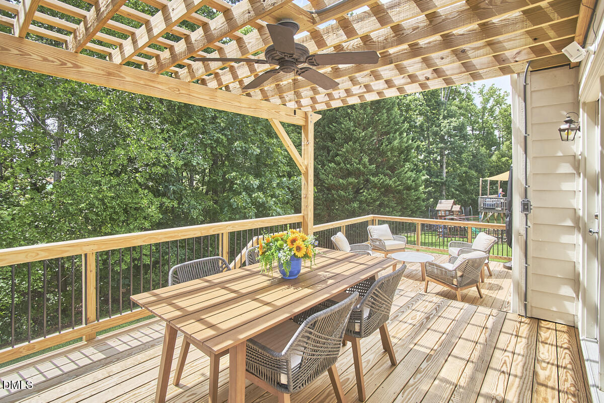 2106 Hemlock Hill Drive