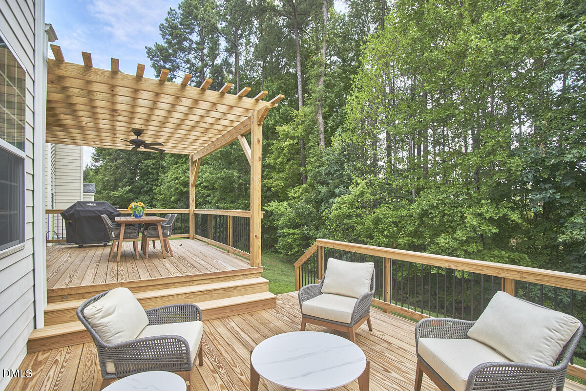 2106 Hemlock Hill Drive
