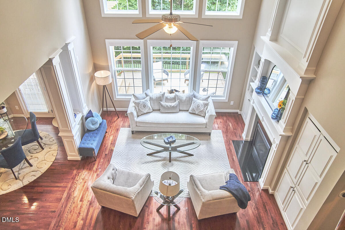2106 Hemlock Hill Drive