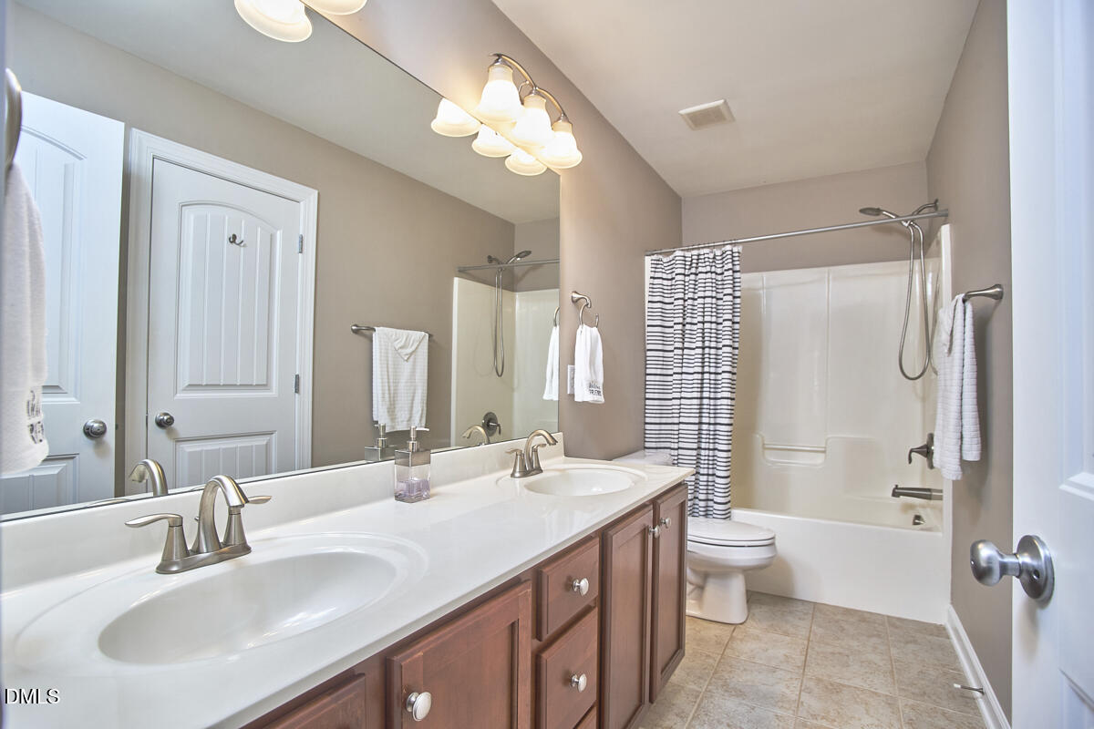 2106 Hemlock Hill Drive