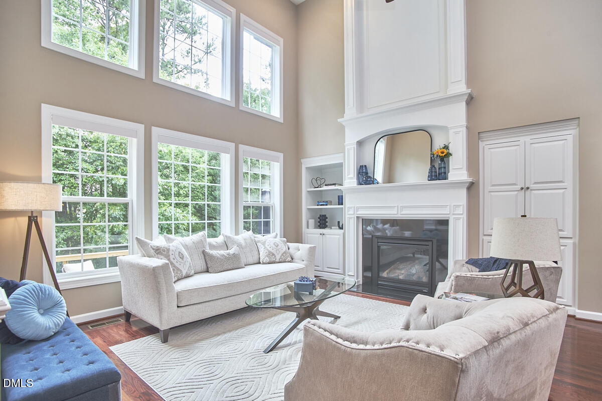 2106 Hemlock Hill Drive