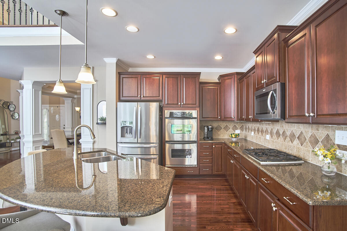 2106 Hemlock Hill Drive
