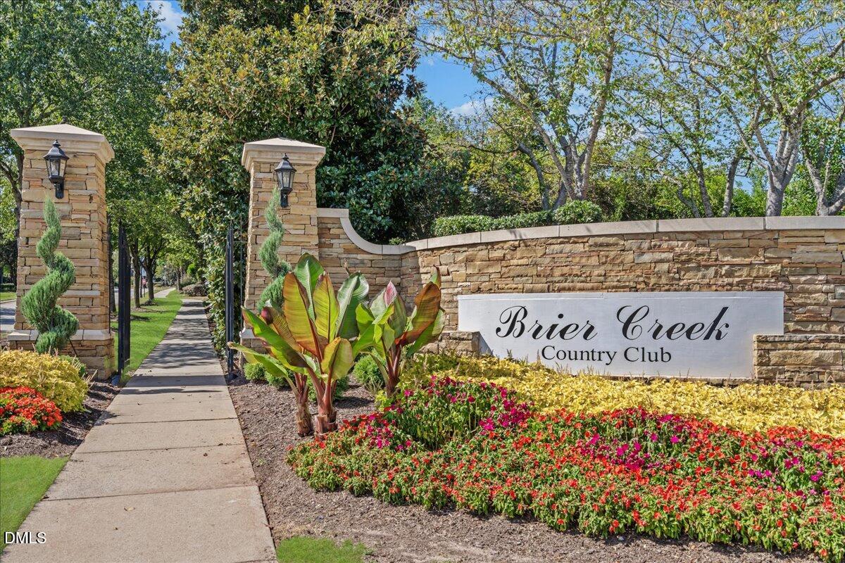 10918 Berry Woods Lane