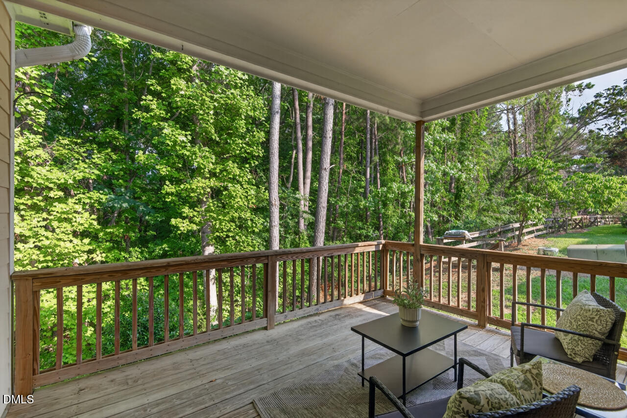 806 Carved Oak Drive