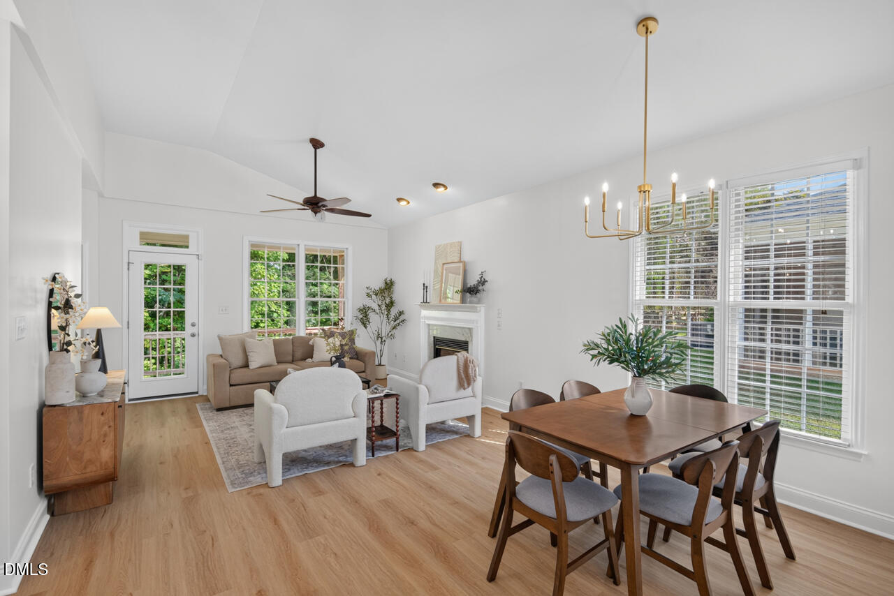 806 Carved Oak Drive