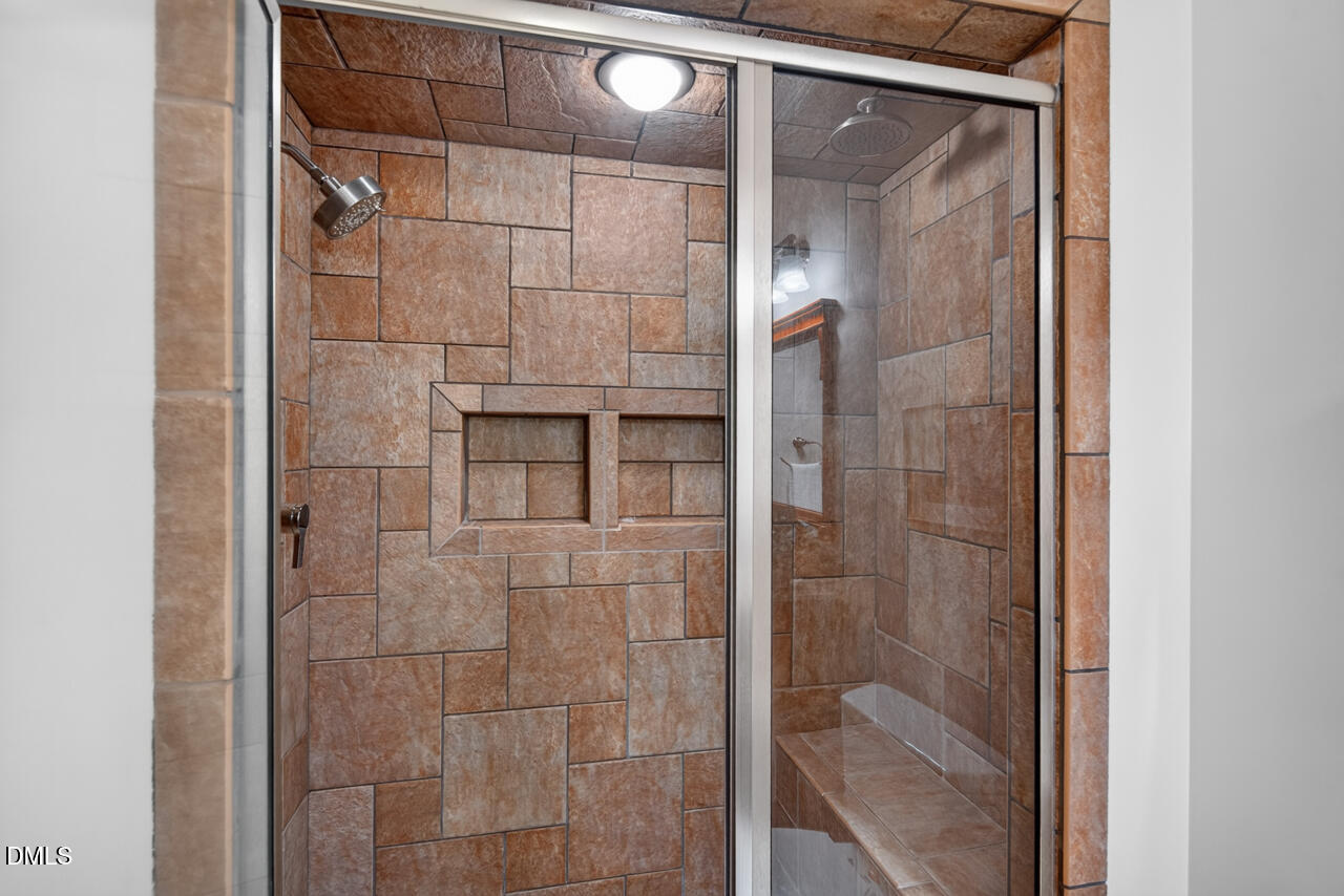 806 Carved Oak Drive