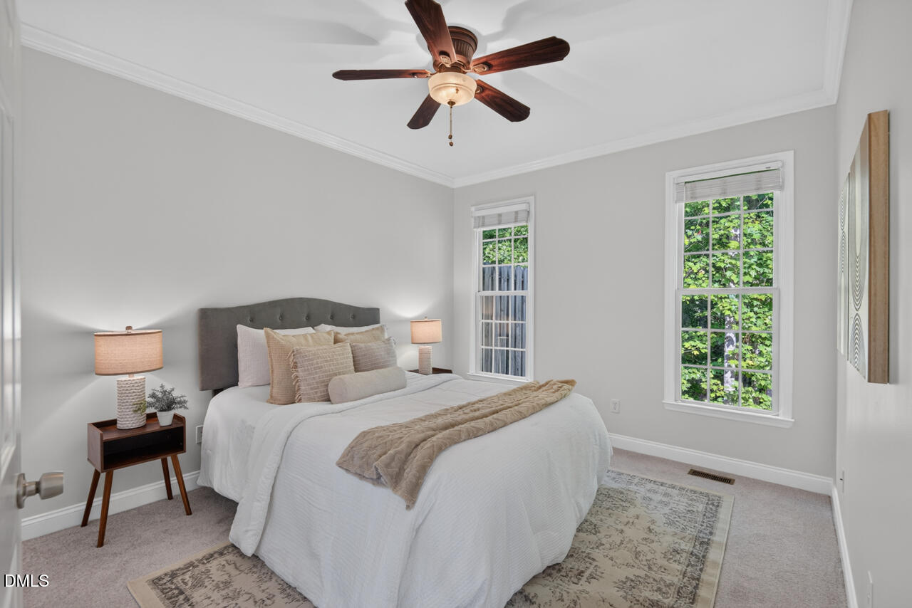 806 Carved Oak Drive