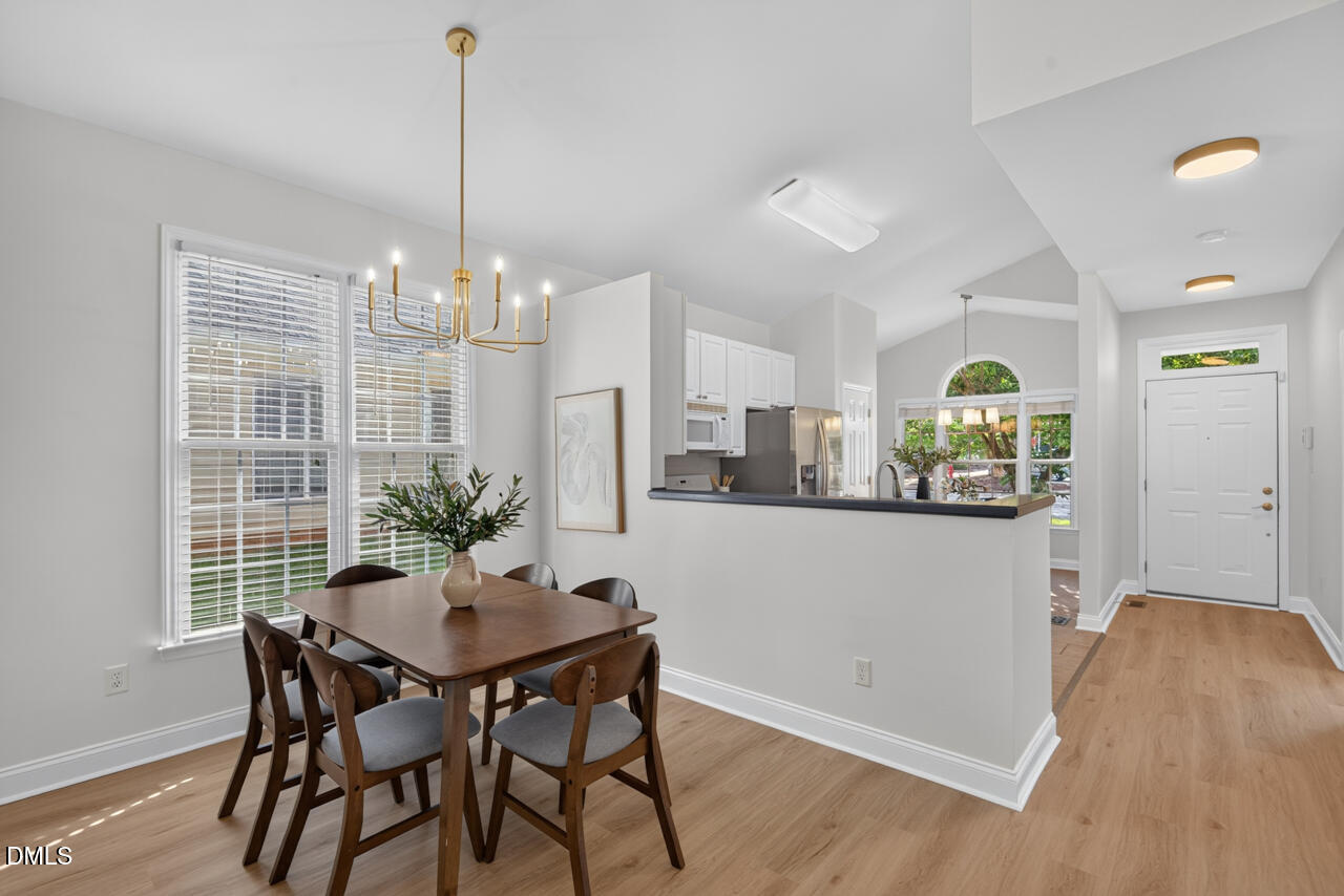 806 Carved Oak Drive