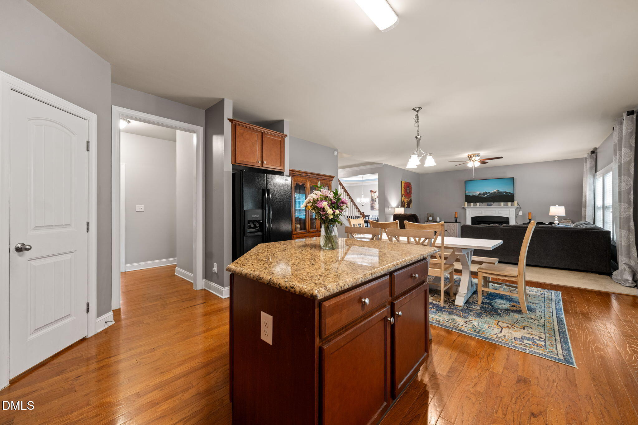 1550 Lake Louise Lane