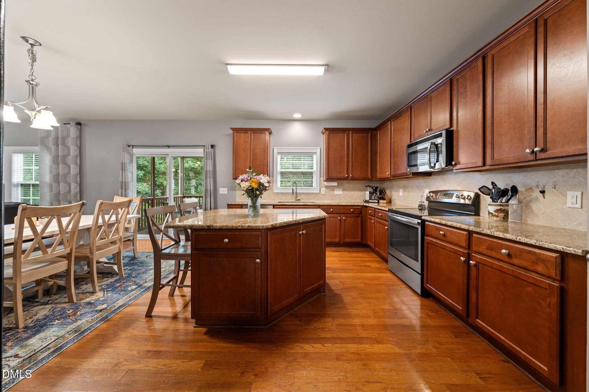 1550 Lake Louise Lane