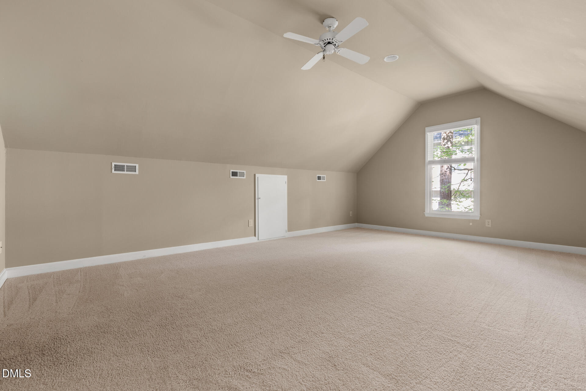 2204 Meade Lane