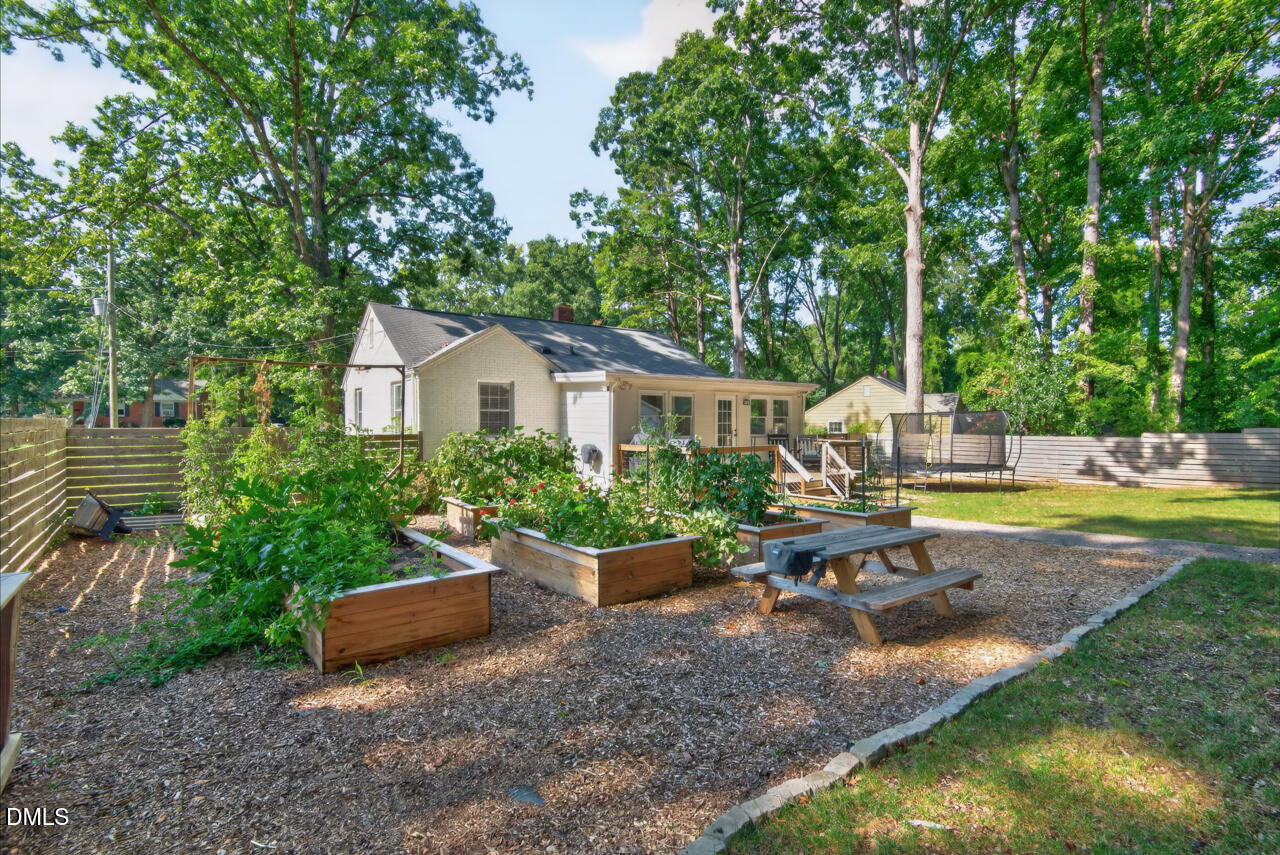 506 N King Charles Road