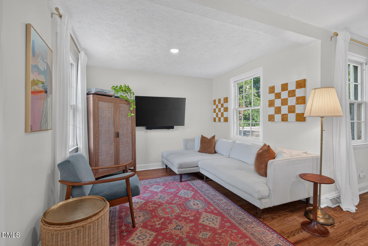 506 N King Charles Road
