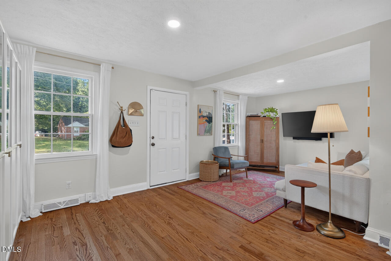 506 N King Charles Road