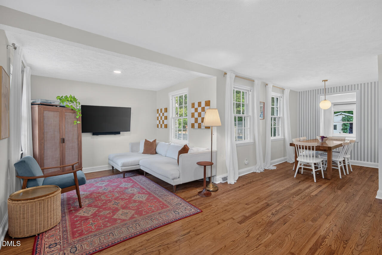 506 N King Charles Road