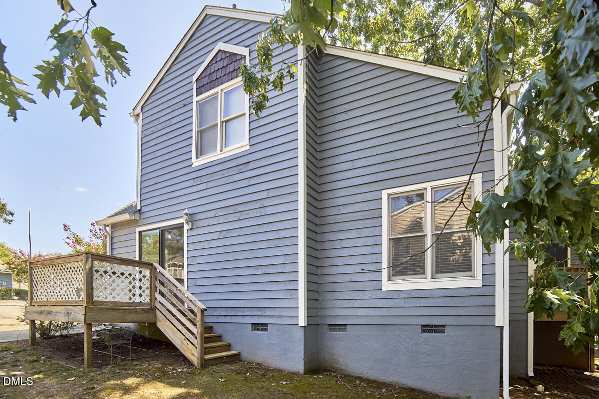 3 Hickory Wood Square