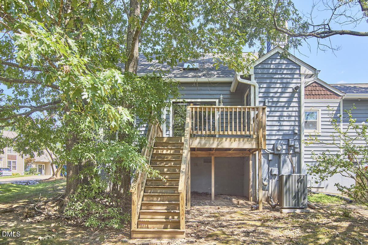 3 Hickory Wood Square