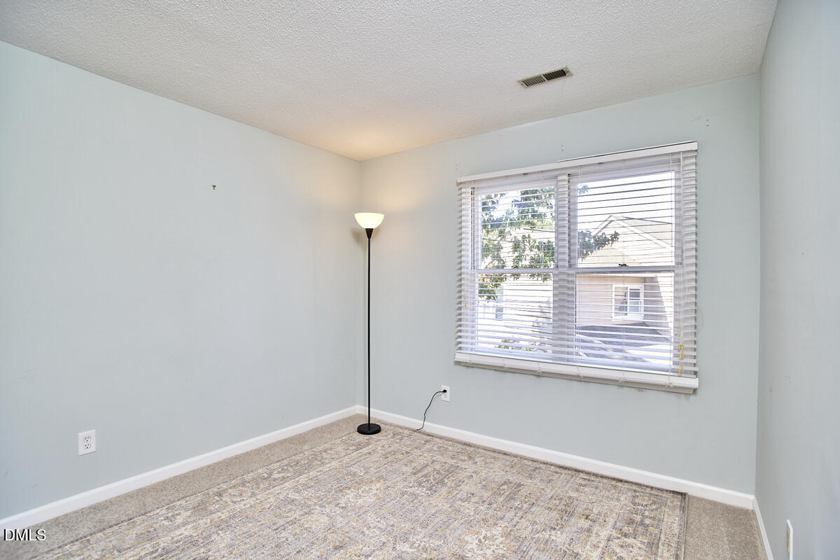 3 Hickory Wood Square