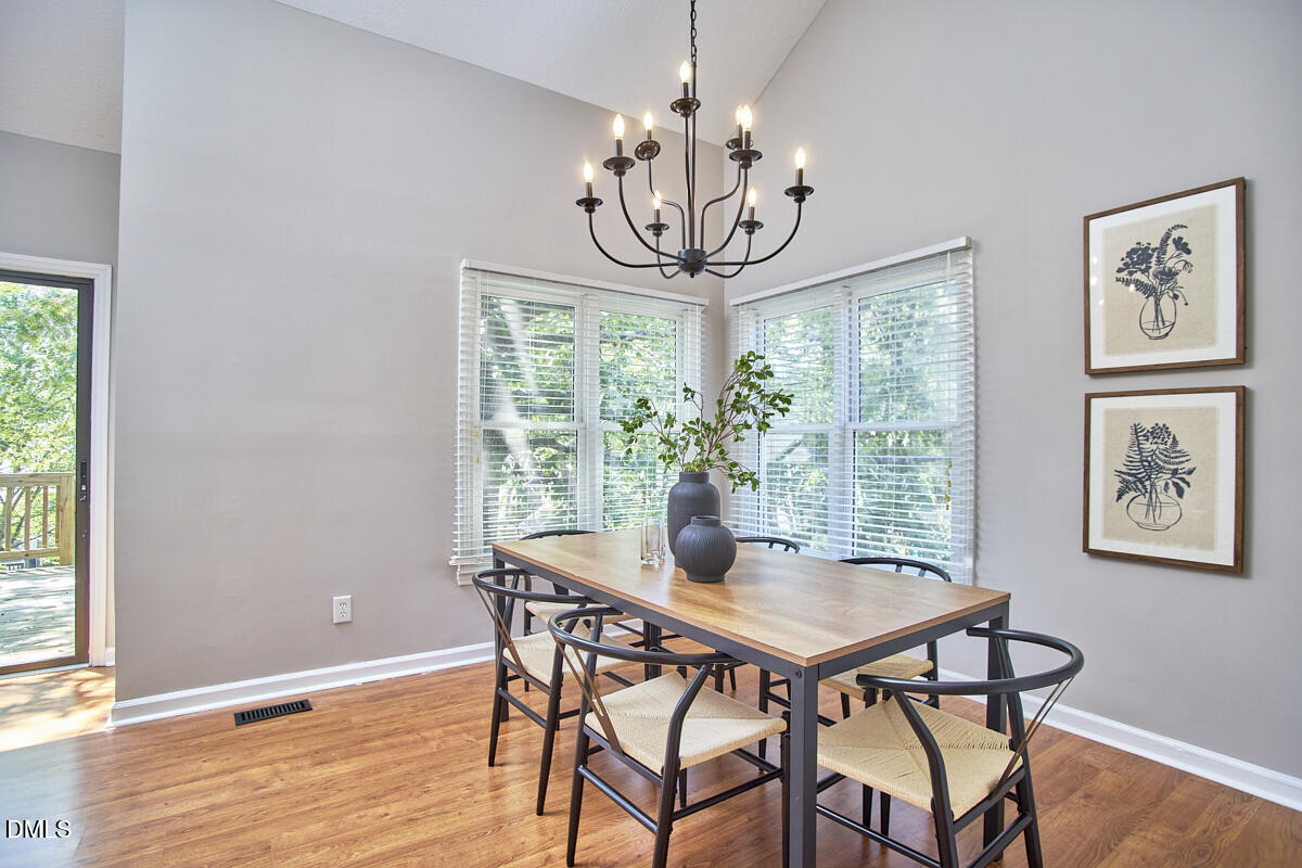 3 Hickory Wood Square