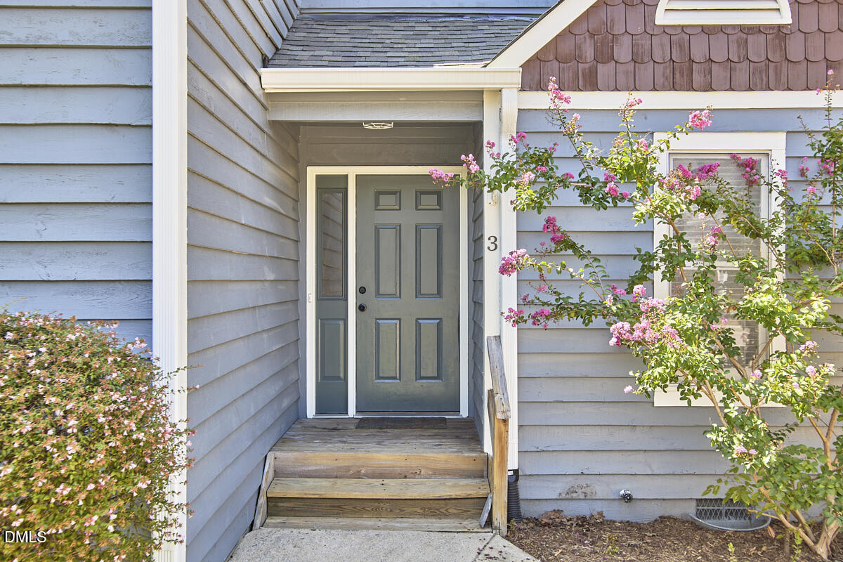 3 Hickory Wood Square