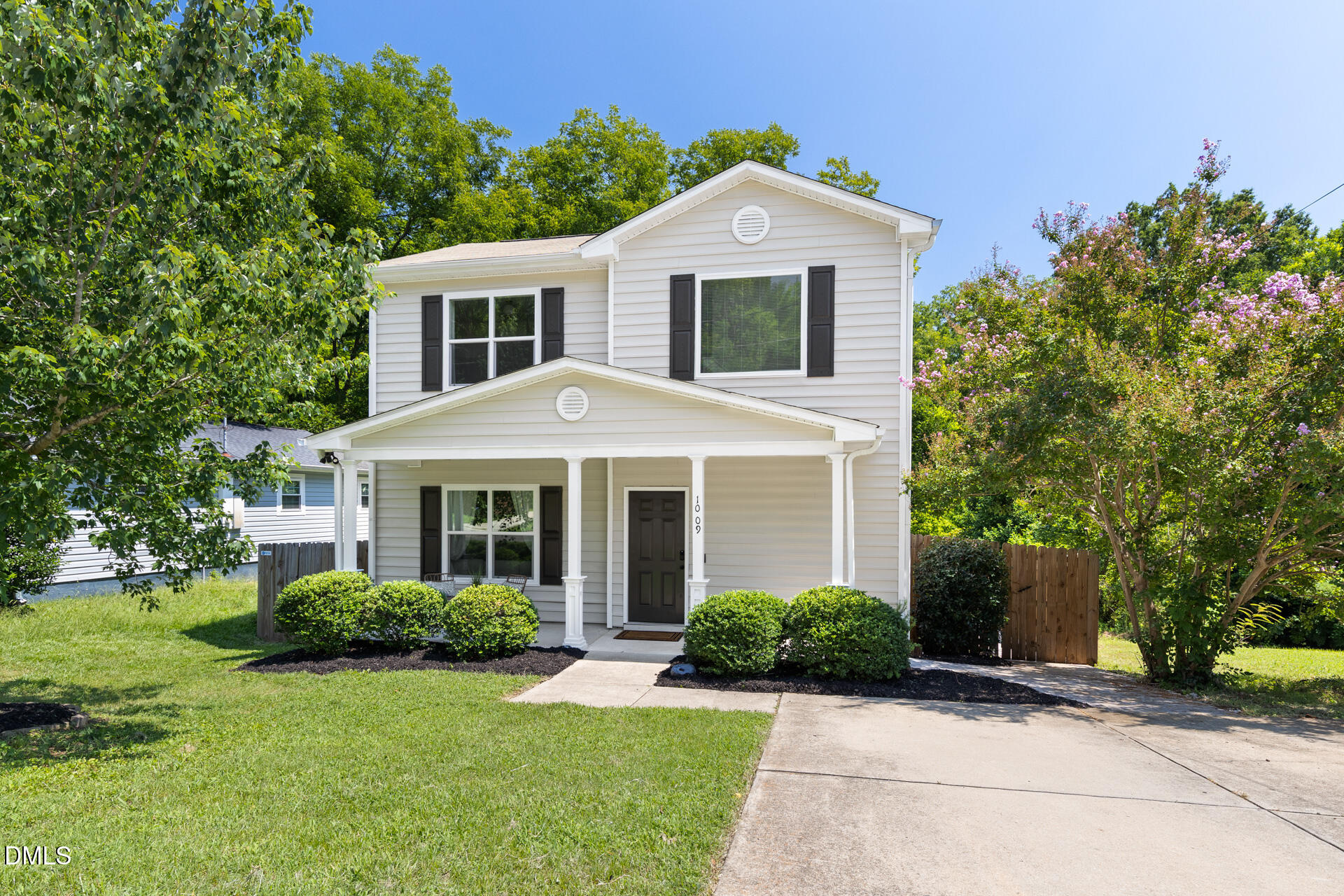 Nest Realty - Main Street, Courtney Dunstan
