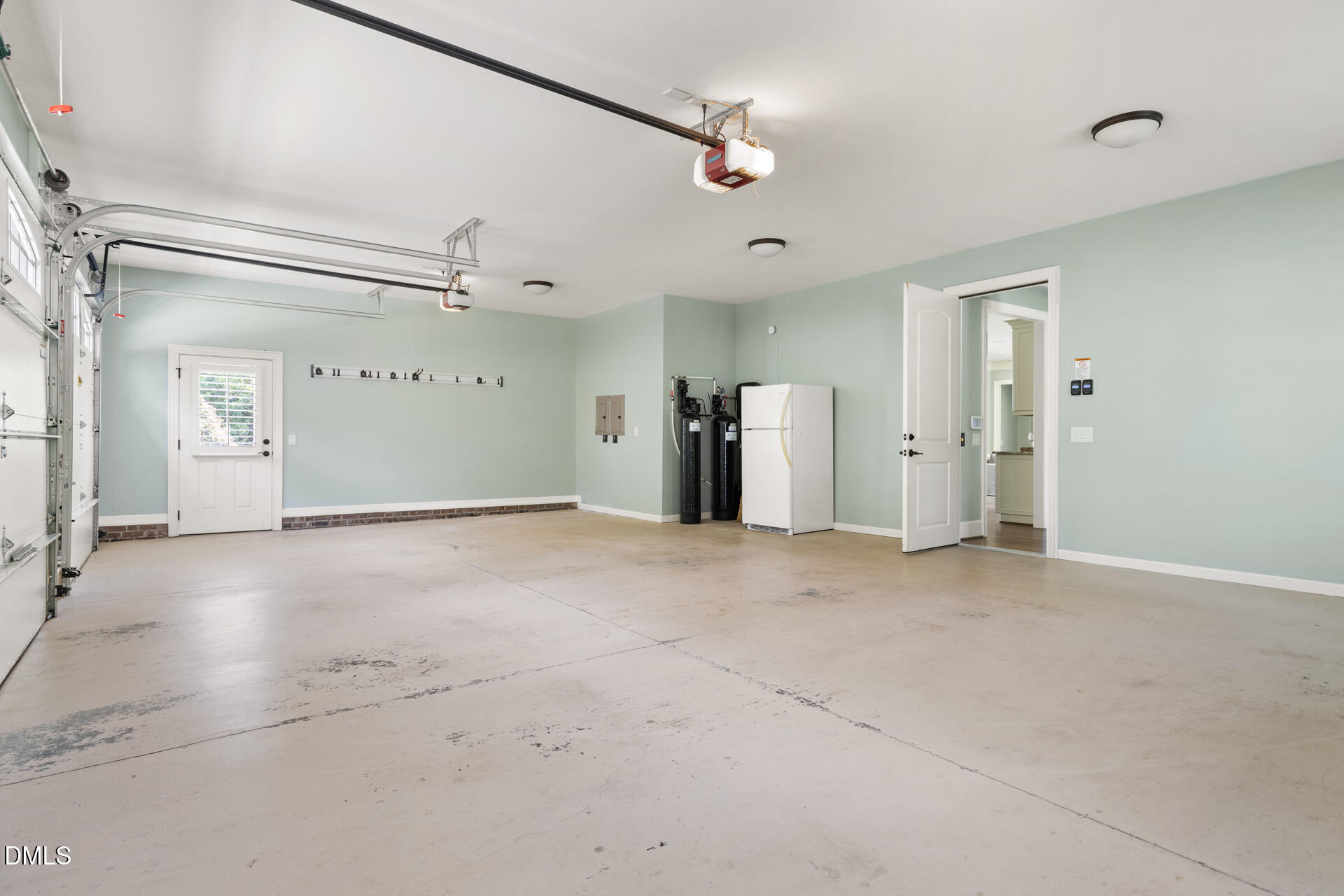 67 Rolling Woods Court