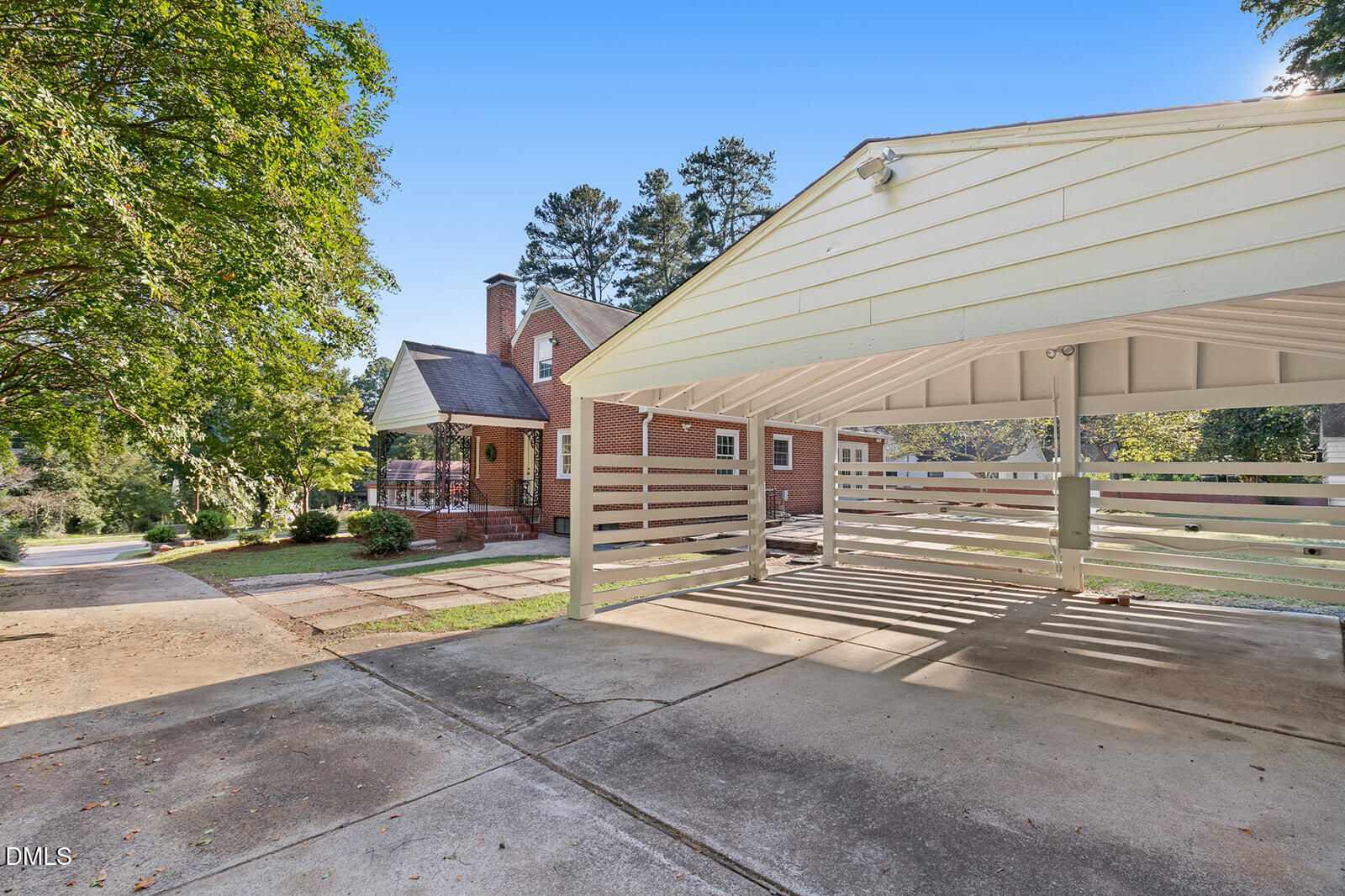2720 University Drive