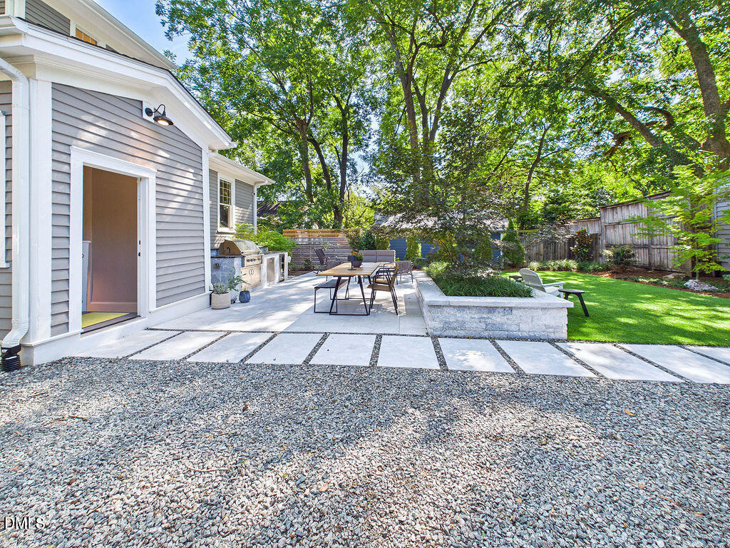 106 E Trinity Avenue