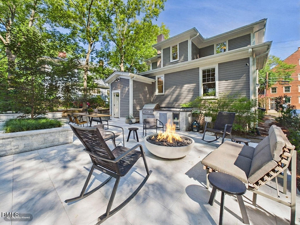 106 E Trinity Avenue