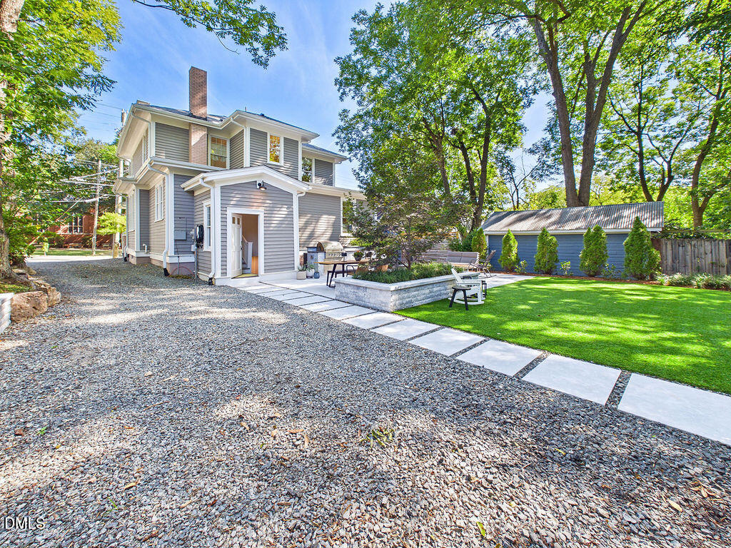 106 E Trinity Avenue