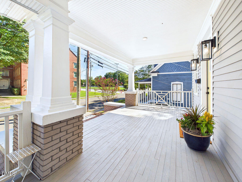 106 E Trinity Avenue