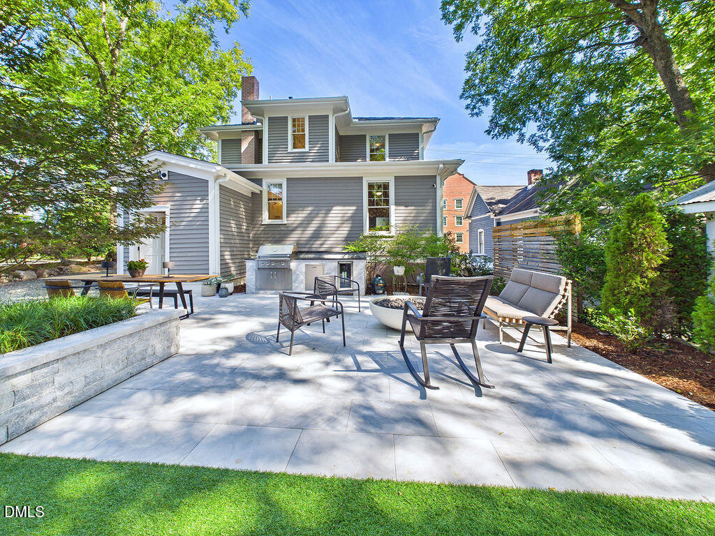 106 E Trinity Avenue