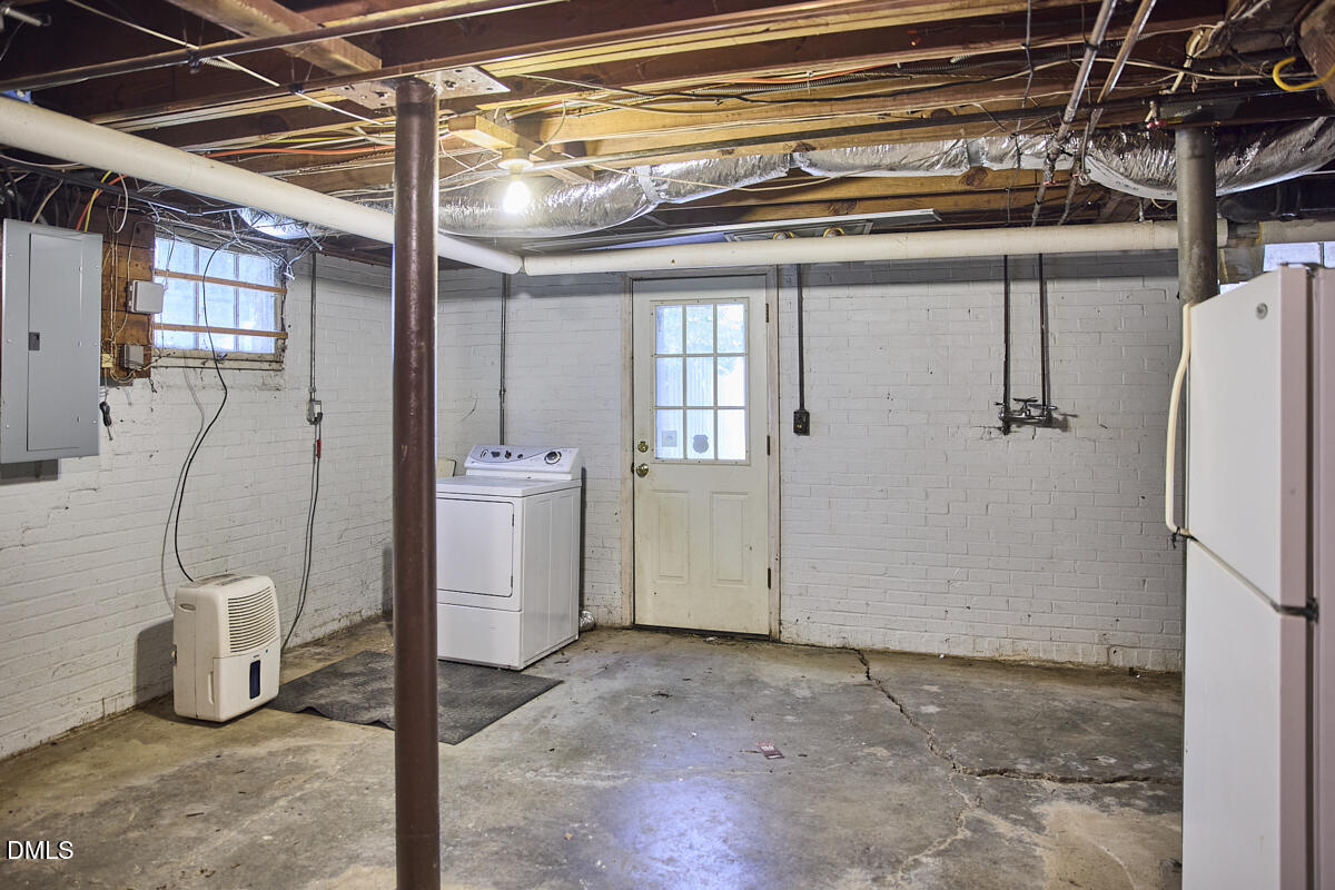 2220 W Club Boulevard
