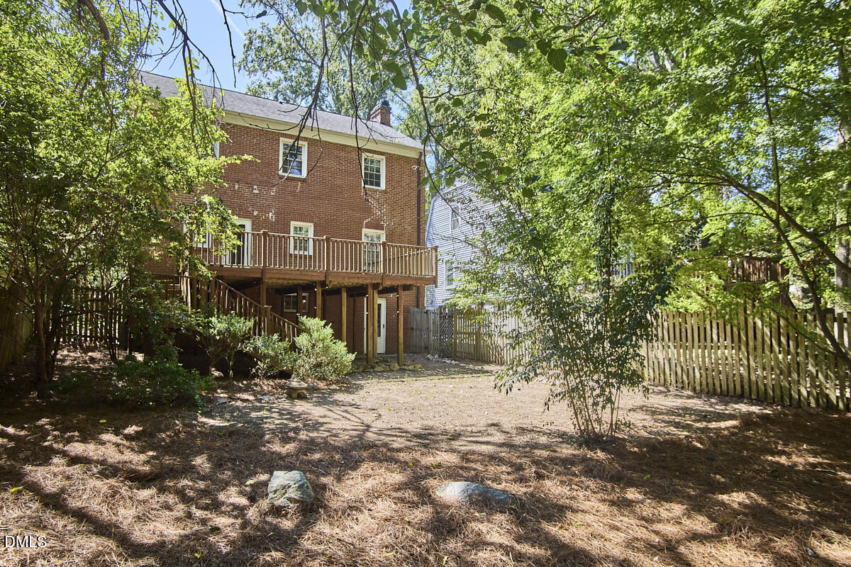 2220 W Club Boulevard