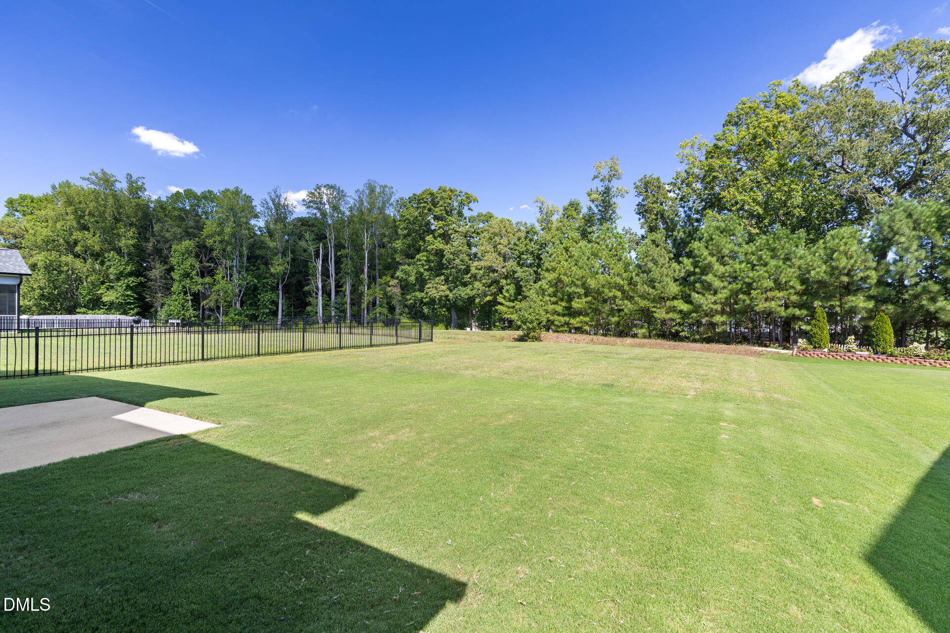 3316 Lacewing Drive