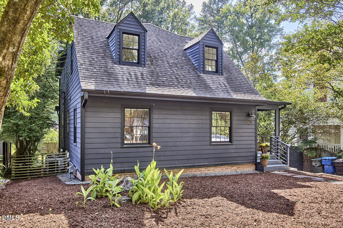 1925 Ward Street
