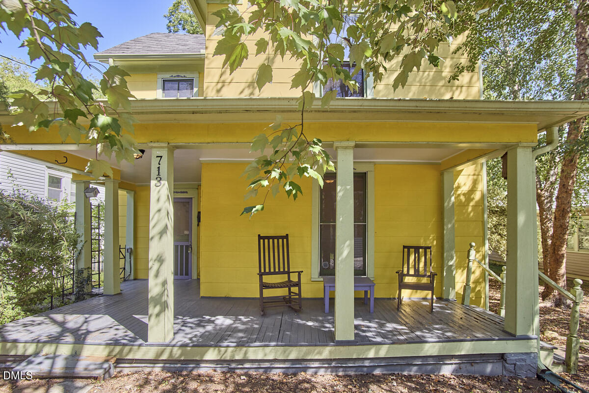 713 Arnette Avenue