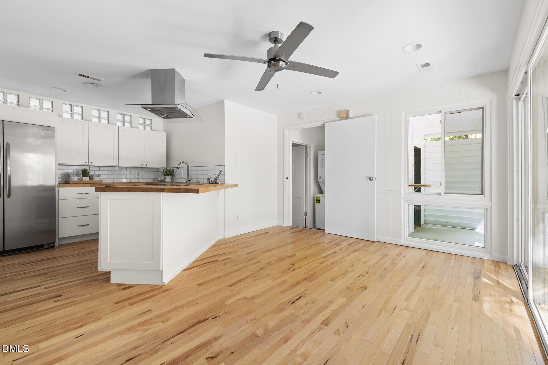 101 Oleander Road