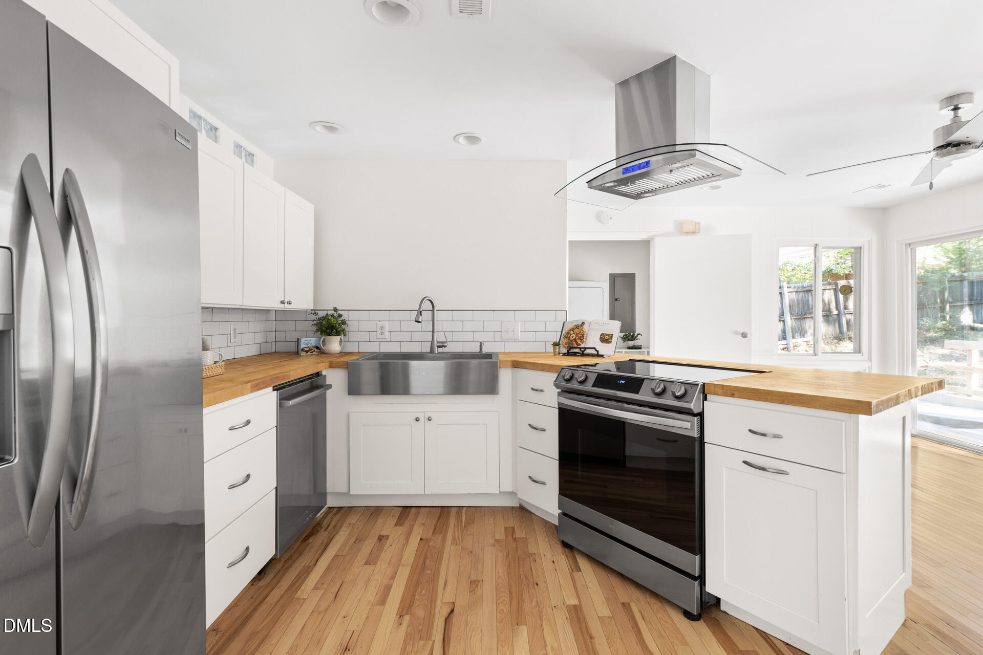 101 Oleander Road
