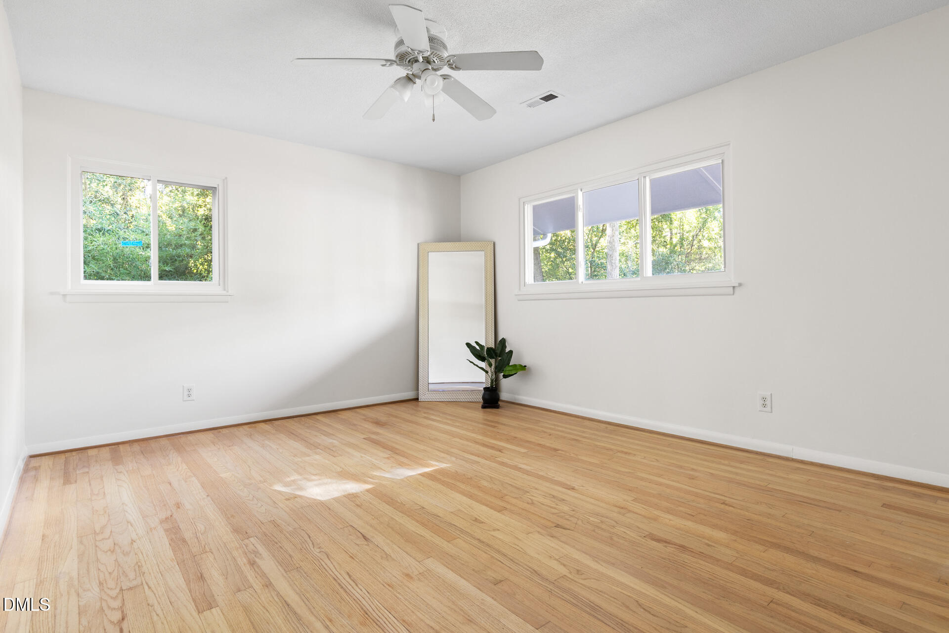 101 Oleander Road