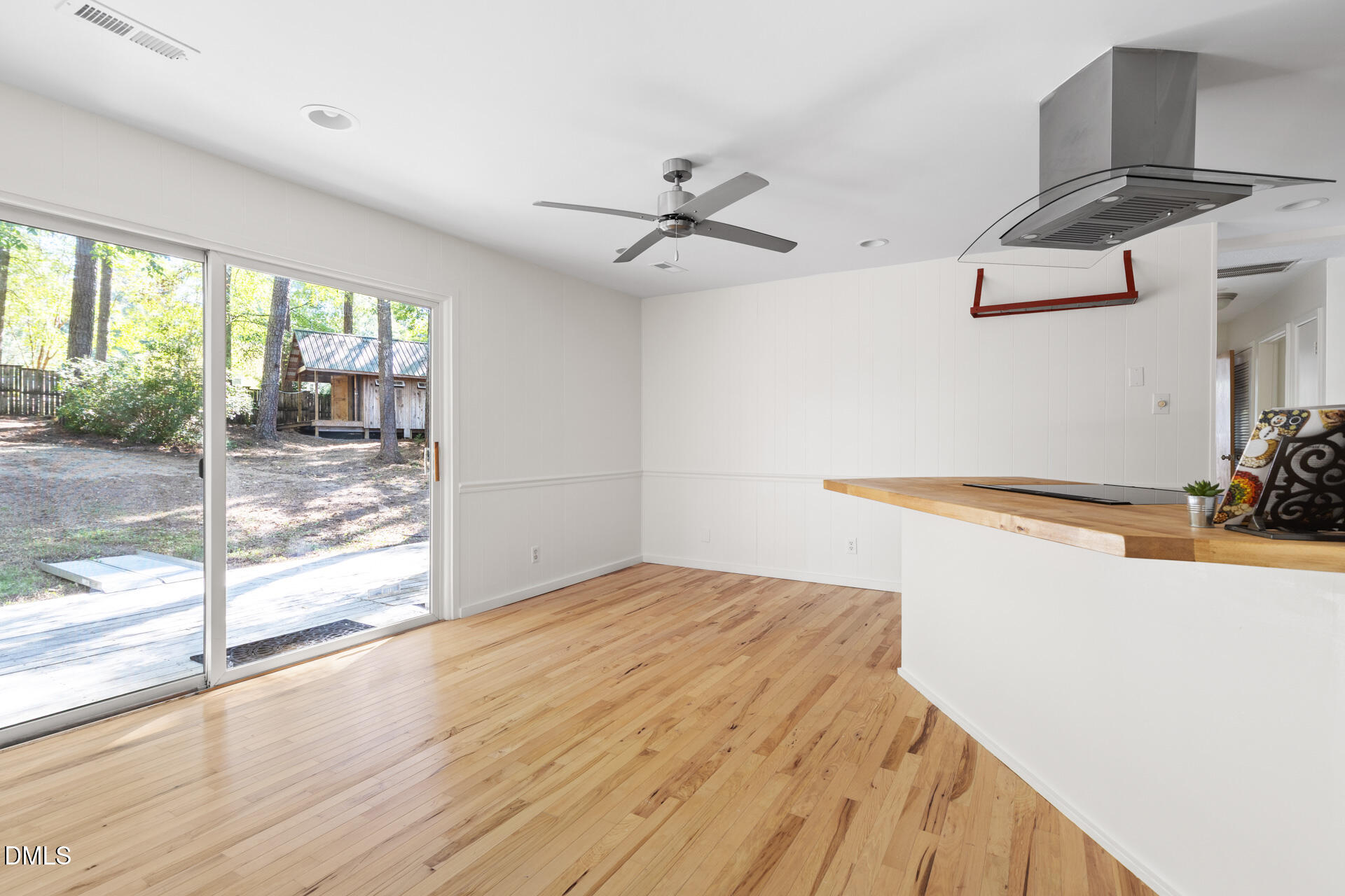 101 Oleander Road