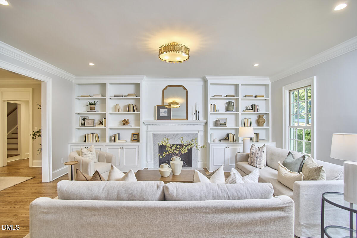 3706 Darwin Road