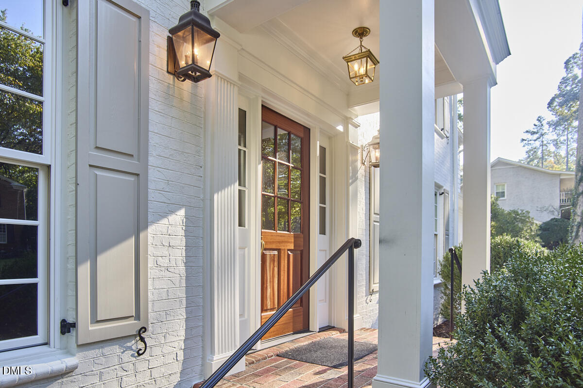 3706 Darwin Road