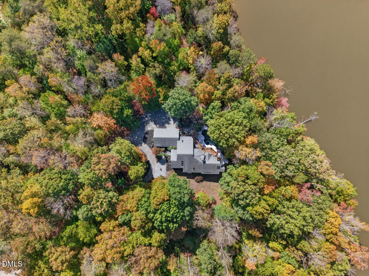 1070 Foxcliff Drive