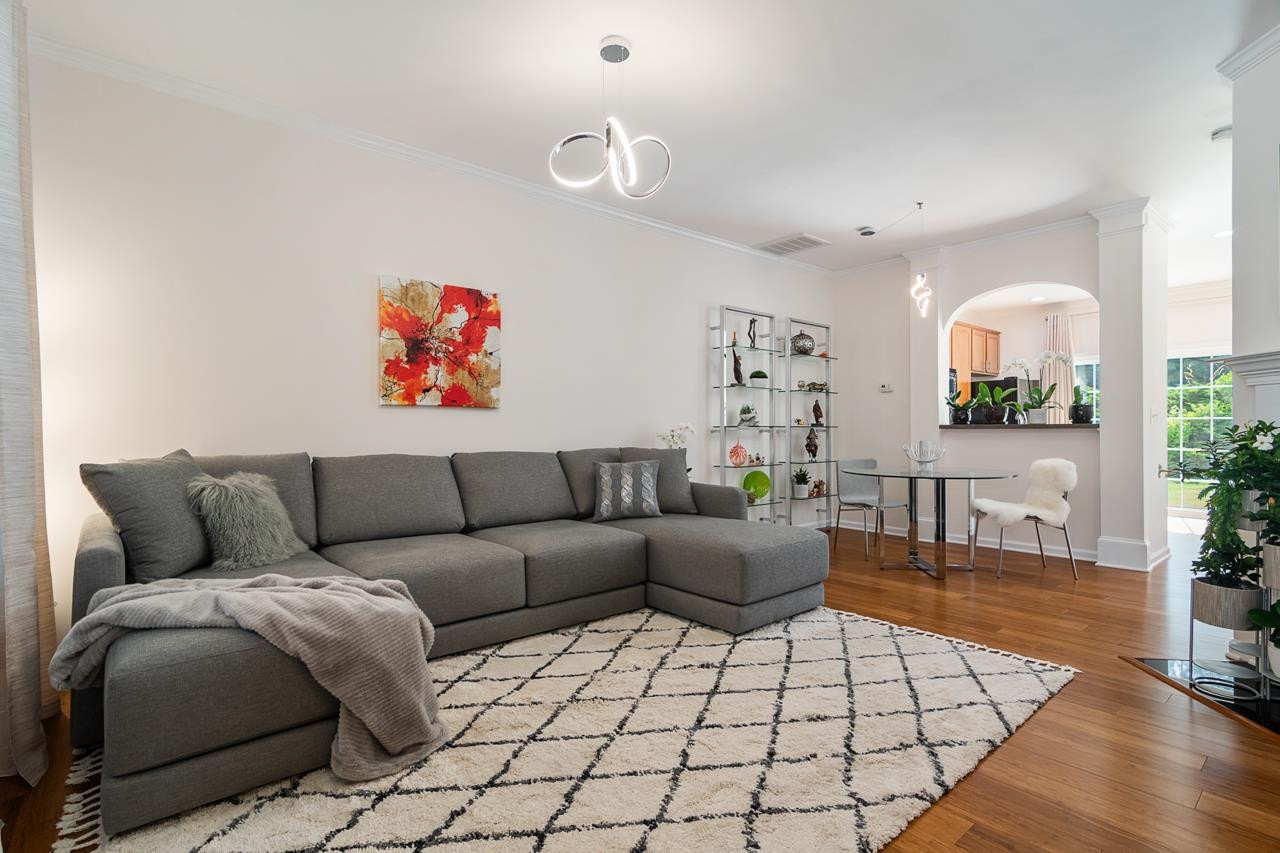 3735 Ramblewood Avenue