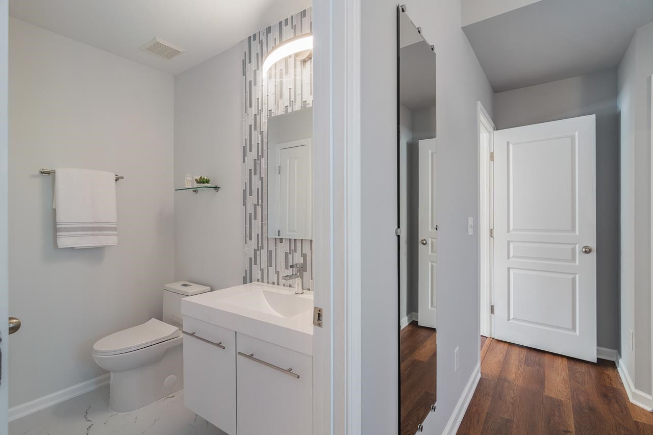 3735 Ramblewood Avenue